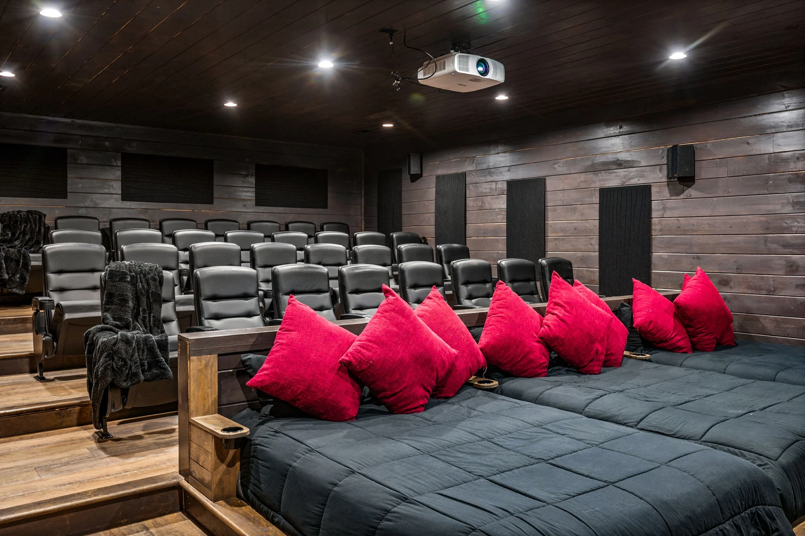 LUCID DREAMS LODGE