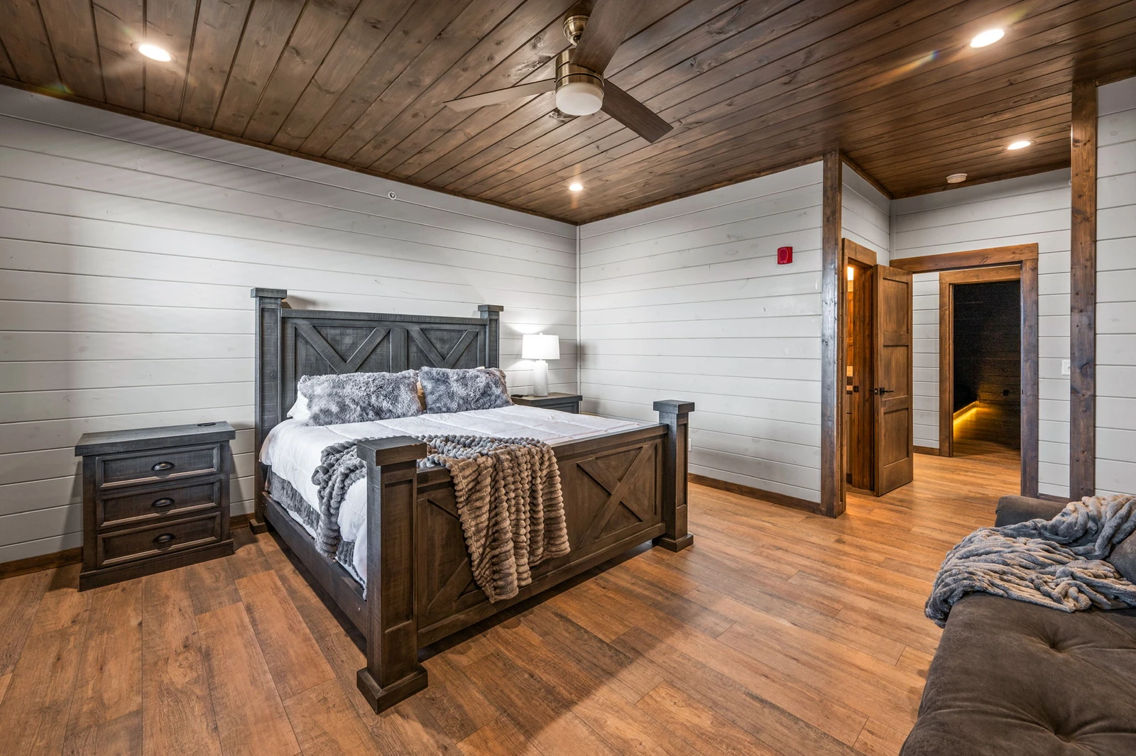 LUCID DREAMS LODGE