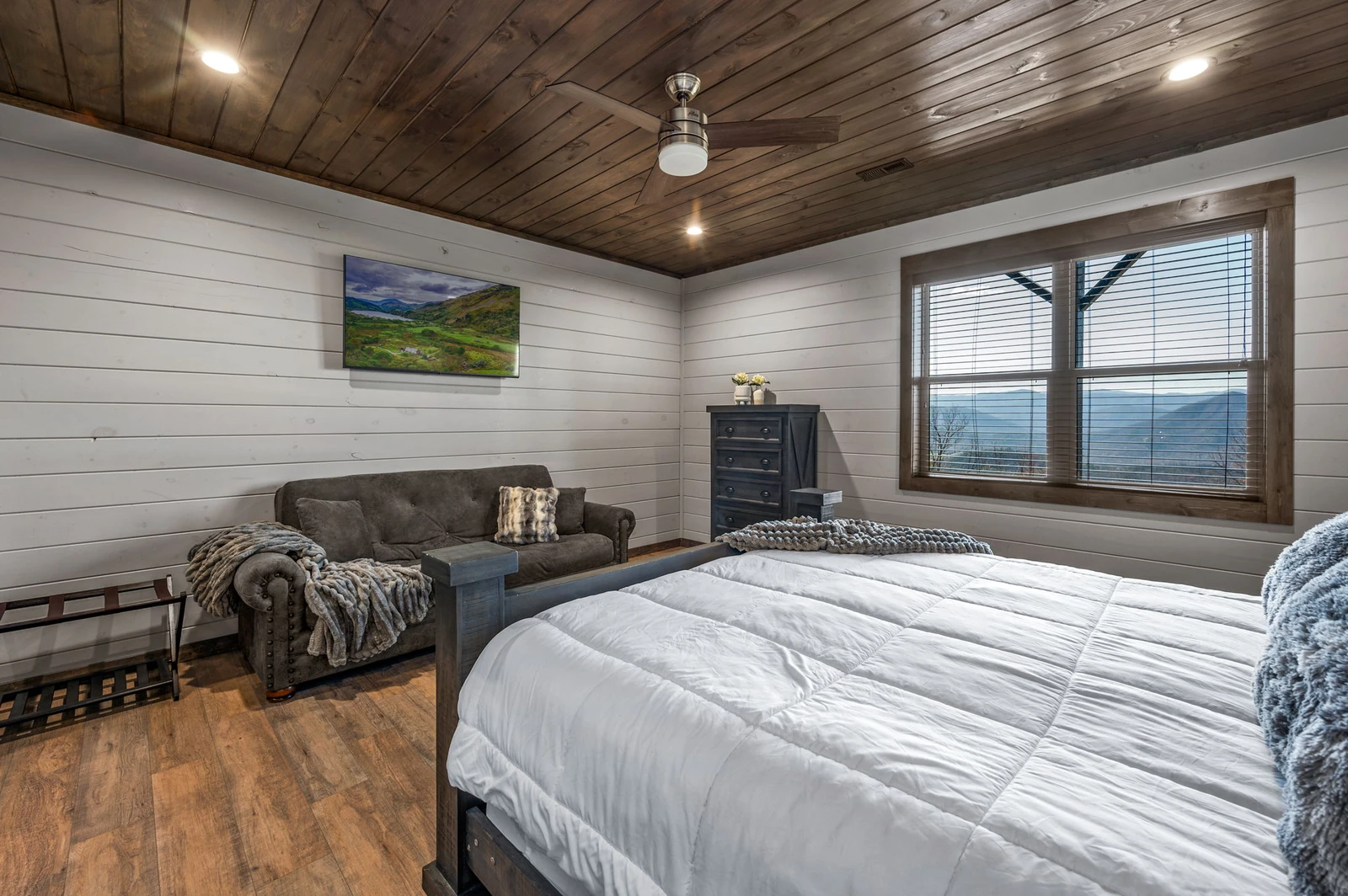 LUCID DREAMS LODGE