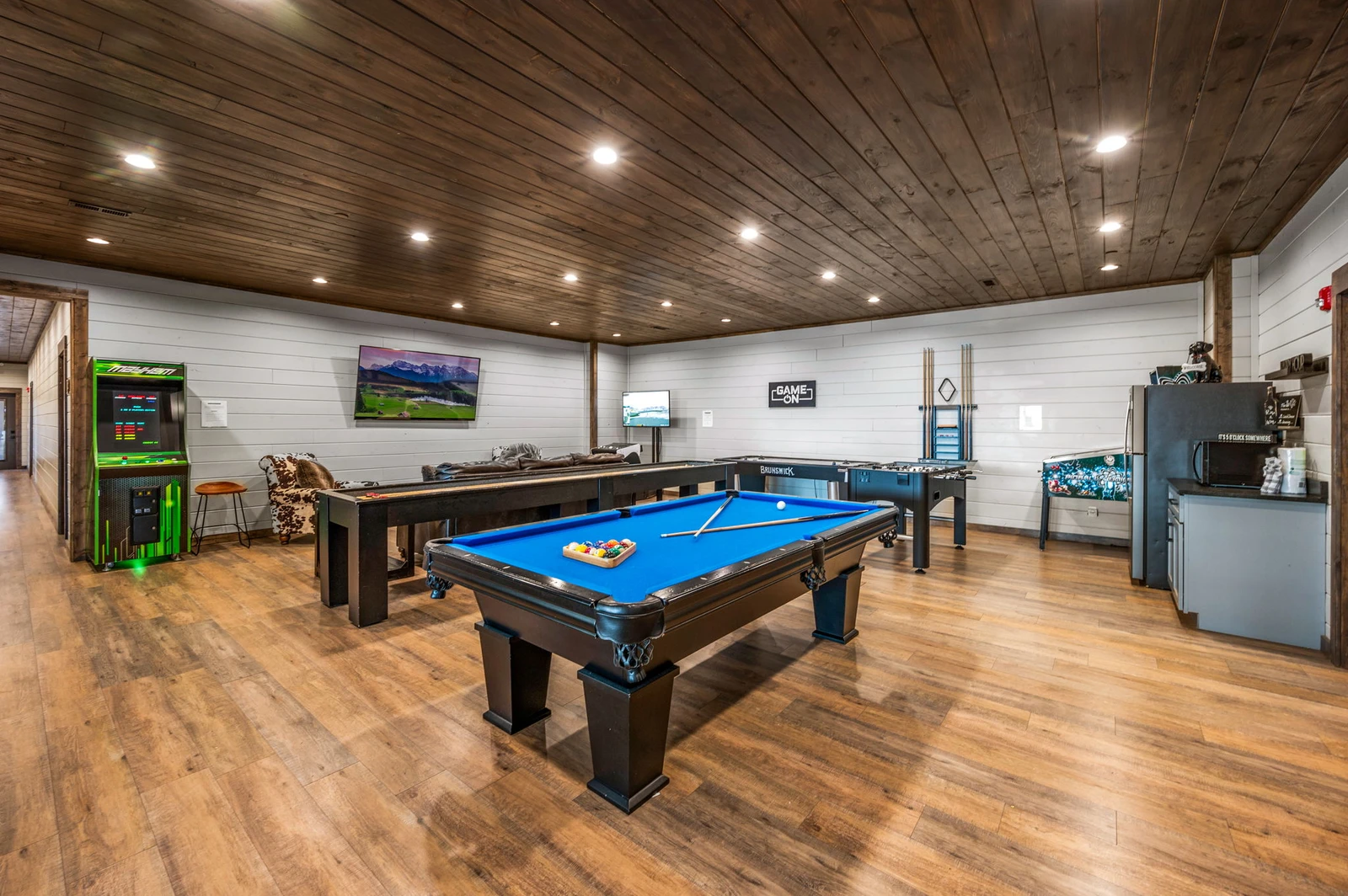 LUCID DREAMS LODGE