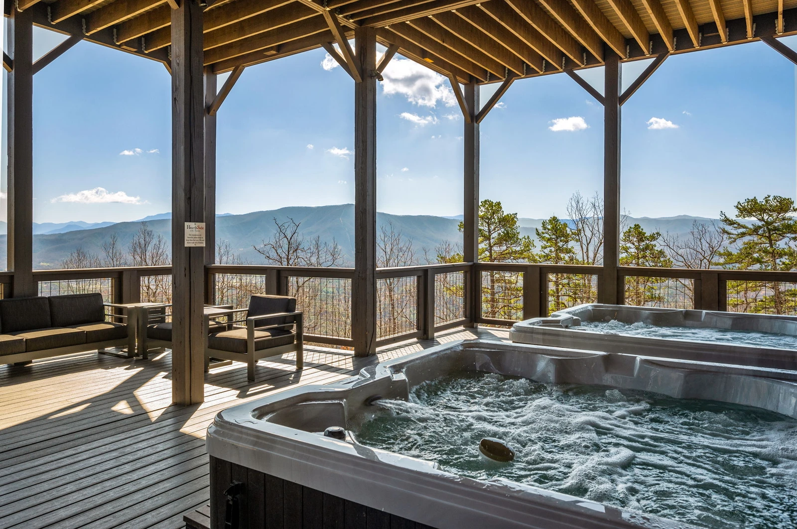 LUCID DREAMS LODGE