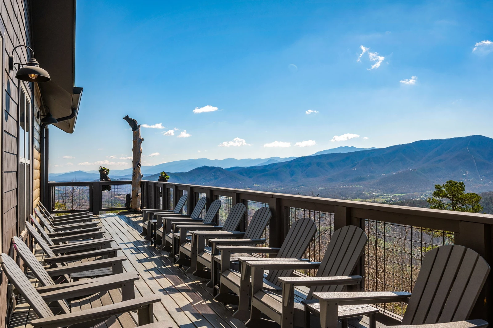 LUCID DREAMS LODGE