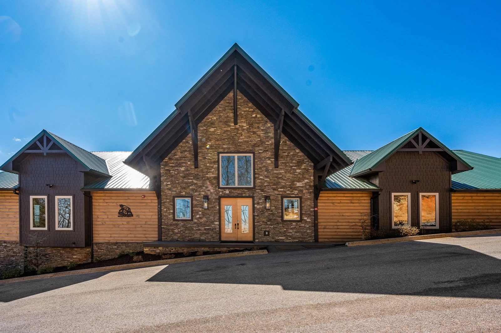 LUCID DREAMS LODGE