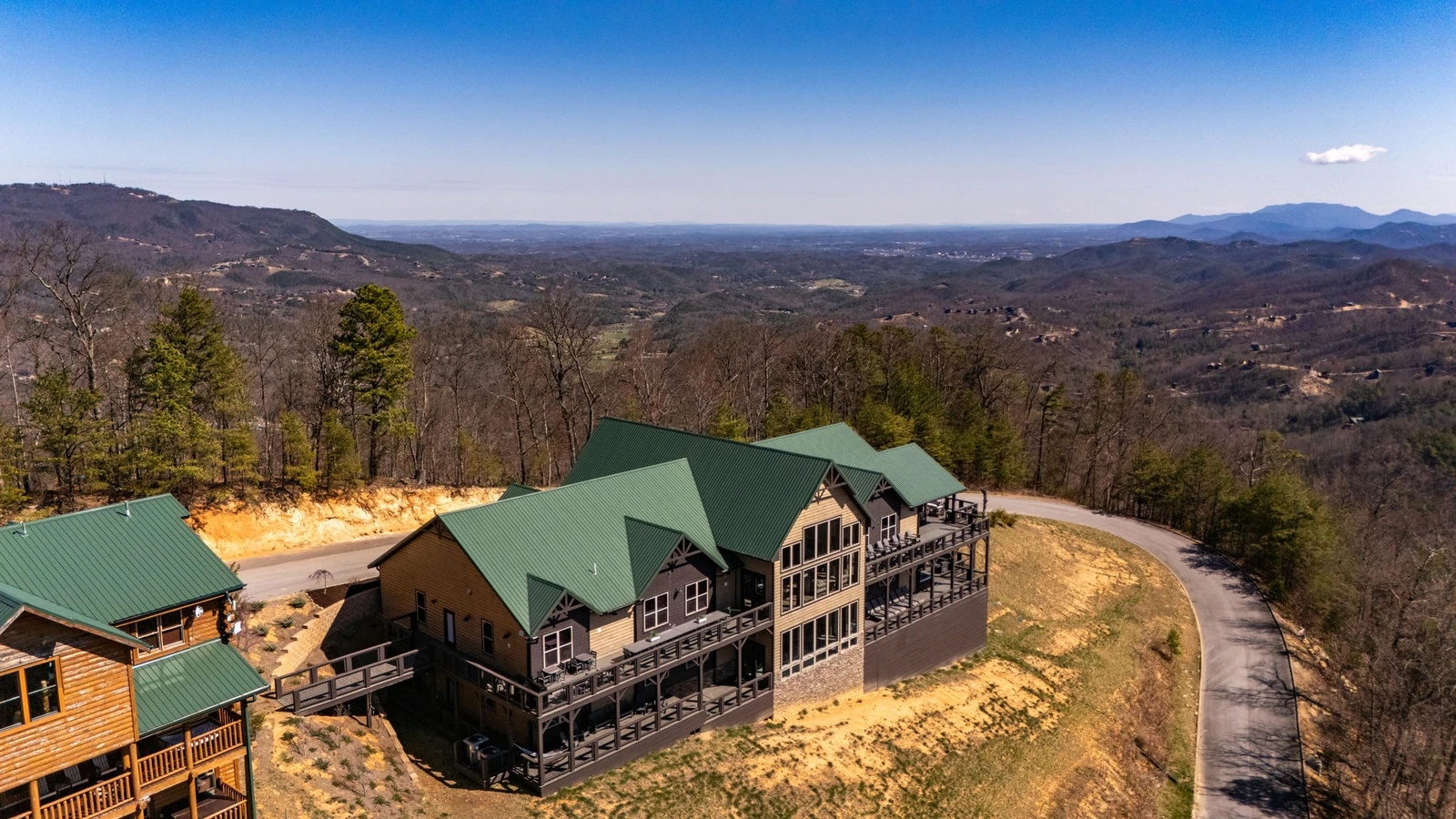 LUCID DREAMS LODGE