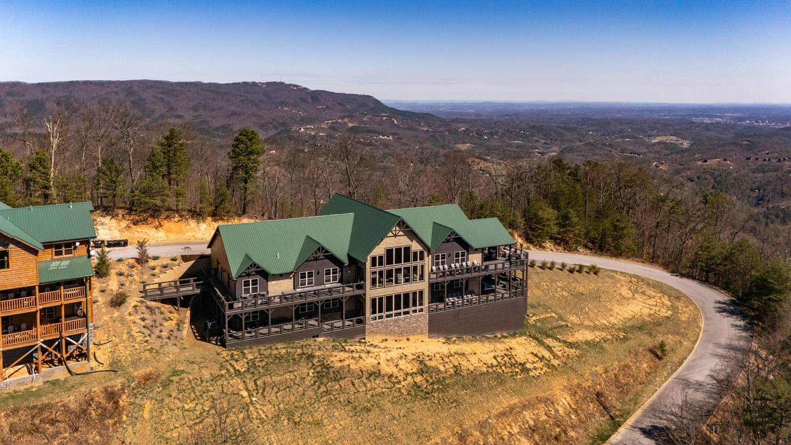 LUCID DREAMS LODGE