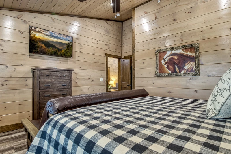 MISTY HIBERNATION RETREAT