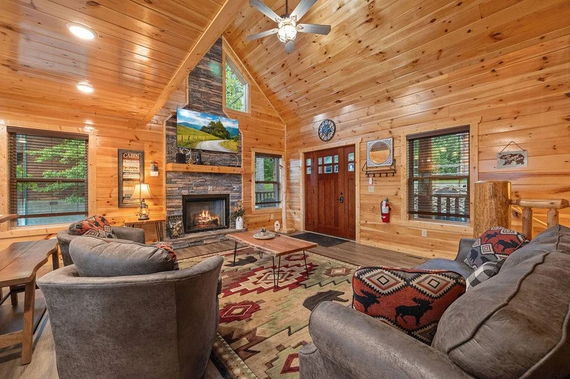 LECONTE VIEW MANOR