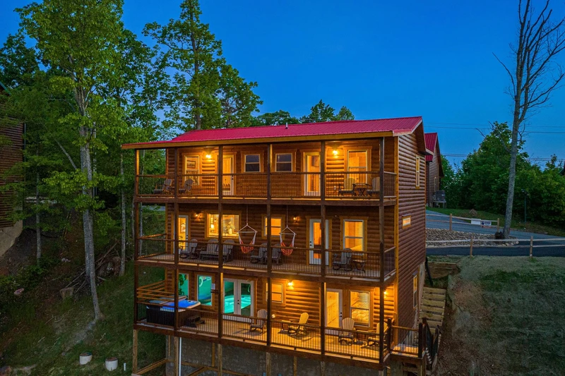 LECONTE VIEW MANOR