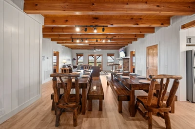 MOUNTAIN BREEZE MANOR