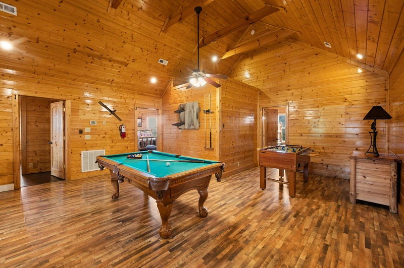 MOUNTAIN BREEZE MANOR