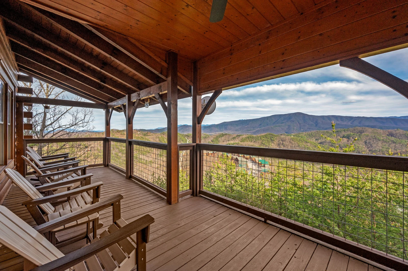 MOUNTAIN BREEZE MANOR