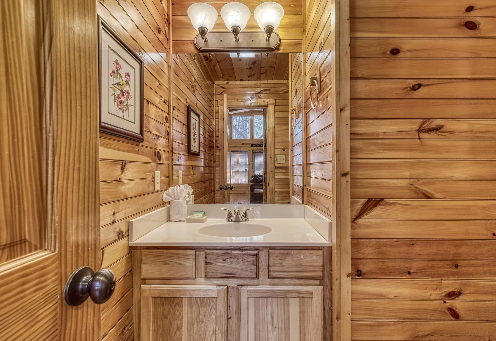 SMOKY BEAR MANOR