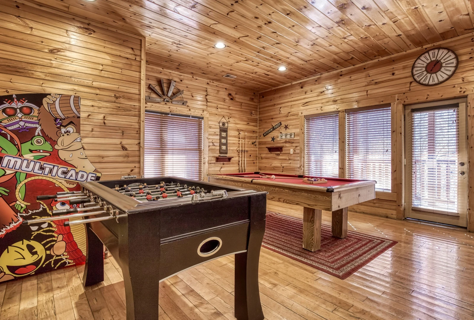SMOKY BEAR MANOR