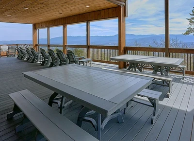 ROOF TOP LODGE