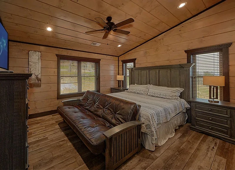ROOF TOP LODGE
