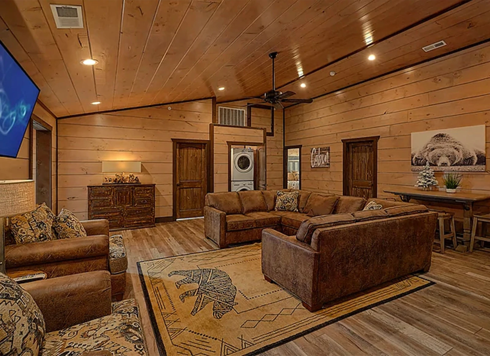 ROOF TOP LODGE