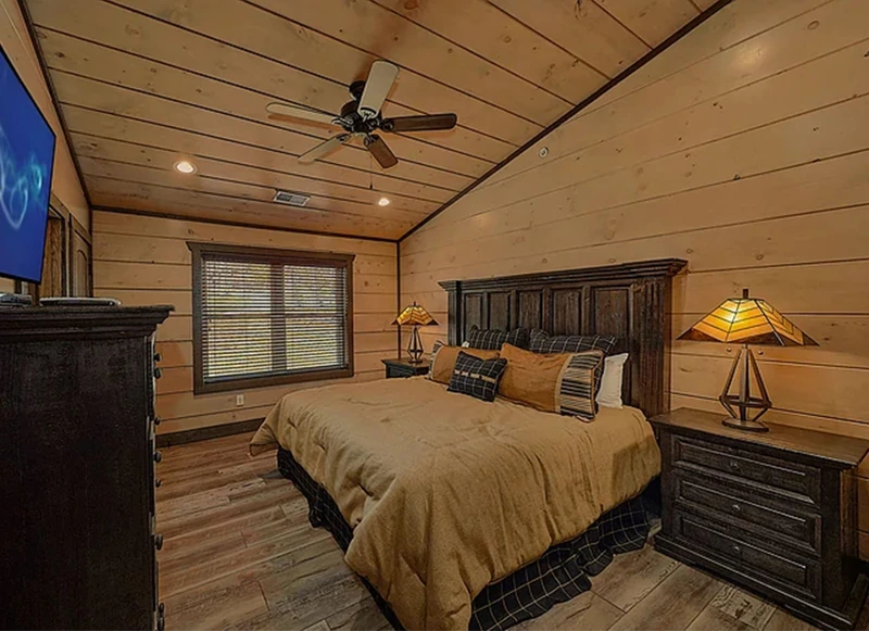 ROOF TOP LODGE
