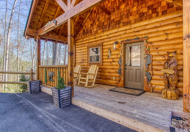 SMOKY BEAR'S RETREAT