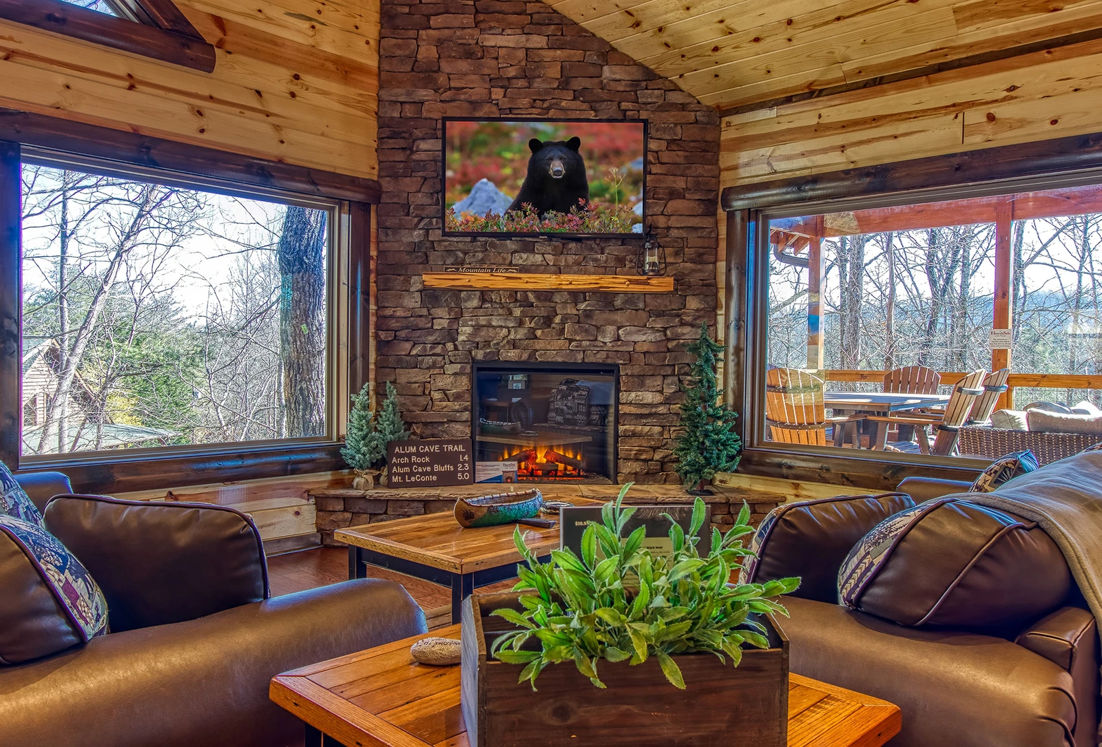 SMOKY BEAR'S RETREAT