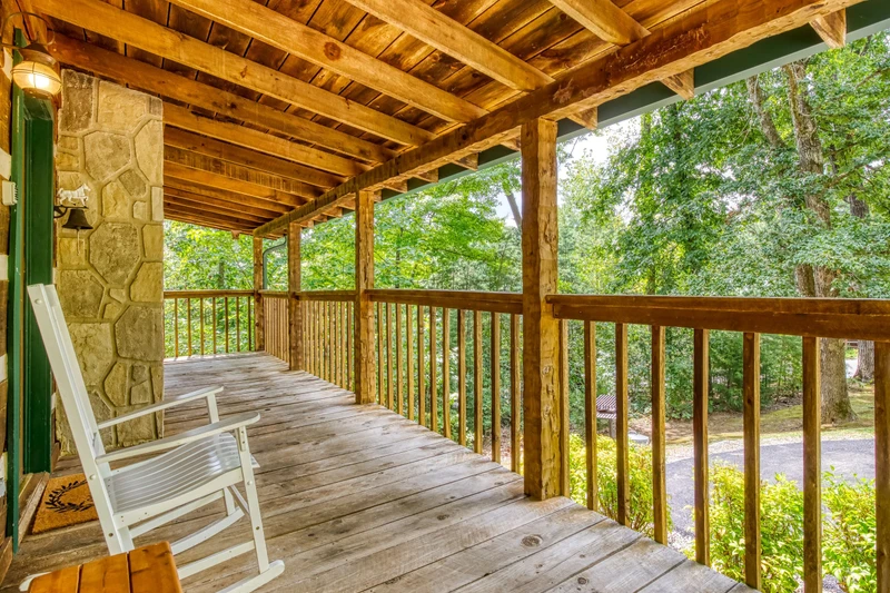 ROMANTIC HIDEAWAY