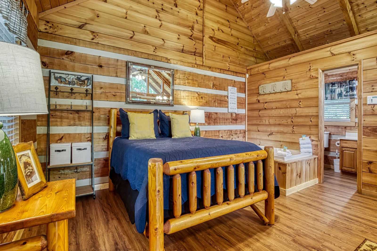 ROMANTIC HIDEAWAY