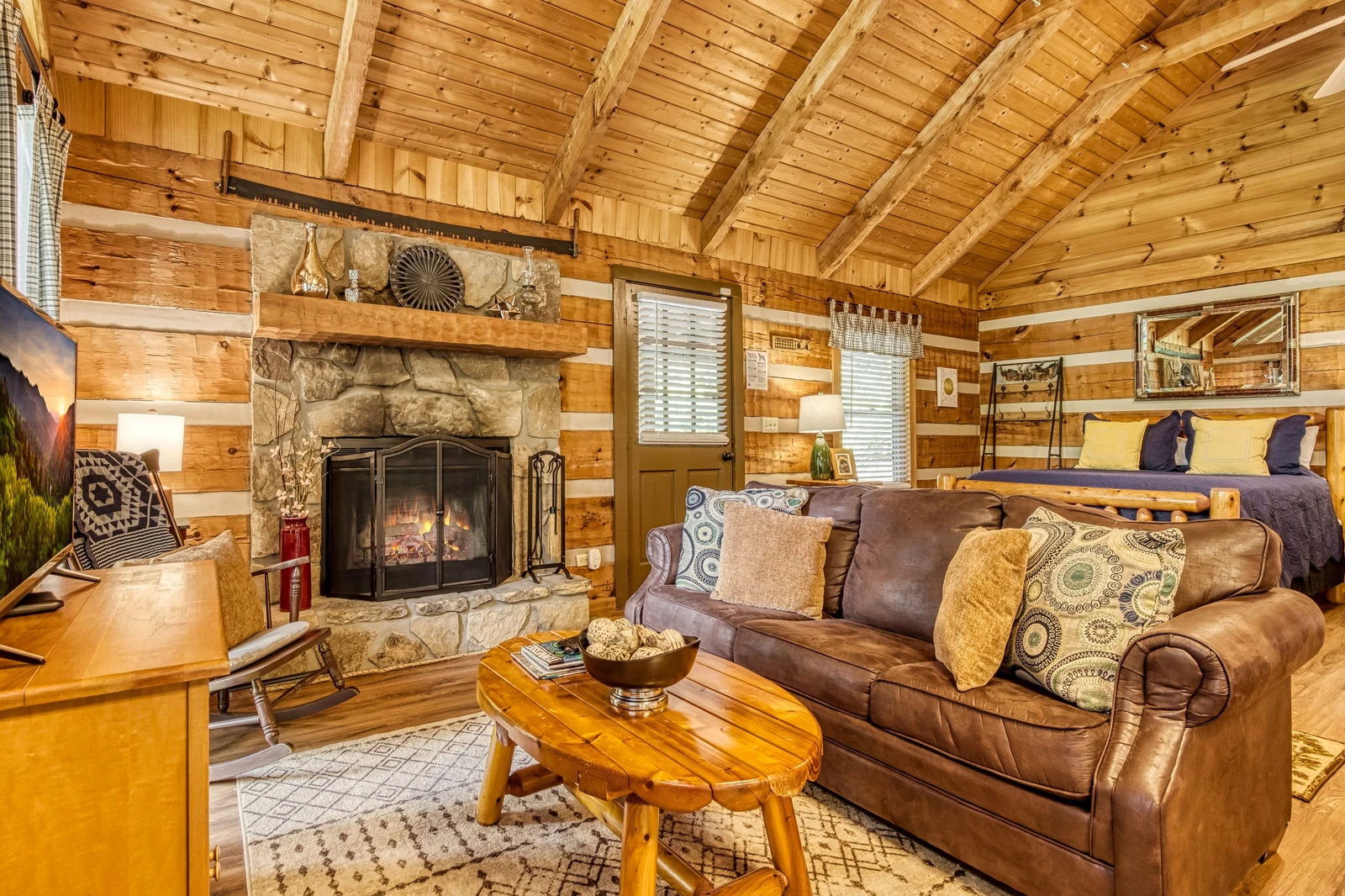 ROMANTIC HIDEAWAY