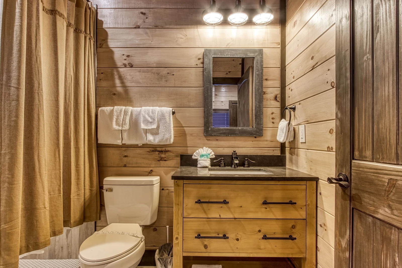 SPLASHIN' BEAR LODGE