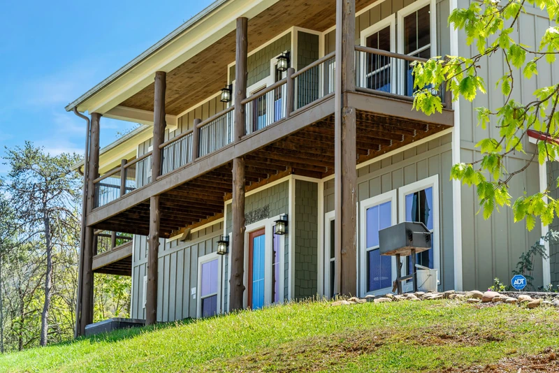 SUMMIT RIDGE RESORT