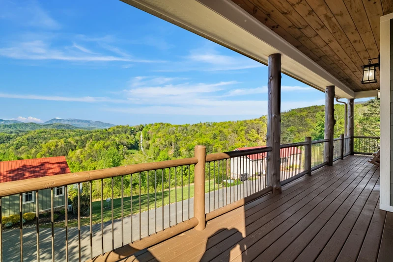 SUMMIT RIDGE RESORT
