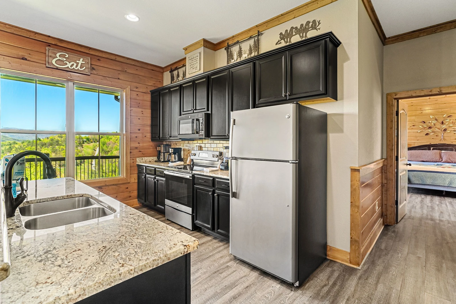 SUMMIT RIDGE RESORT