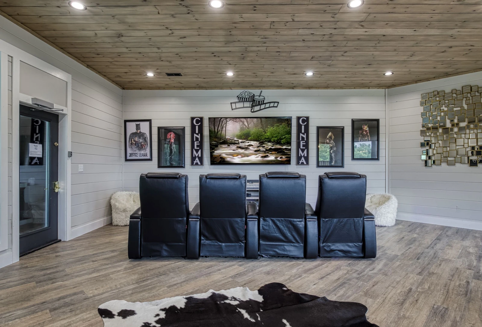 SUMMIT TRAILS LODGE