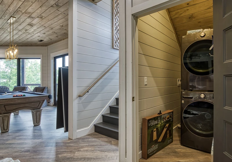 SUMMIT TRAILS LODGE