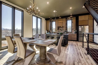 SUMMIT BROWNSTONE RETREAT