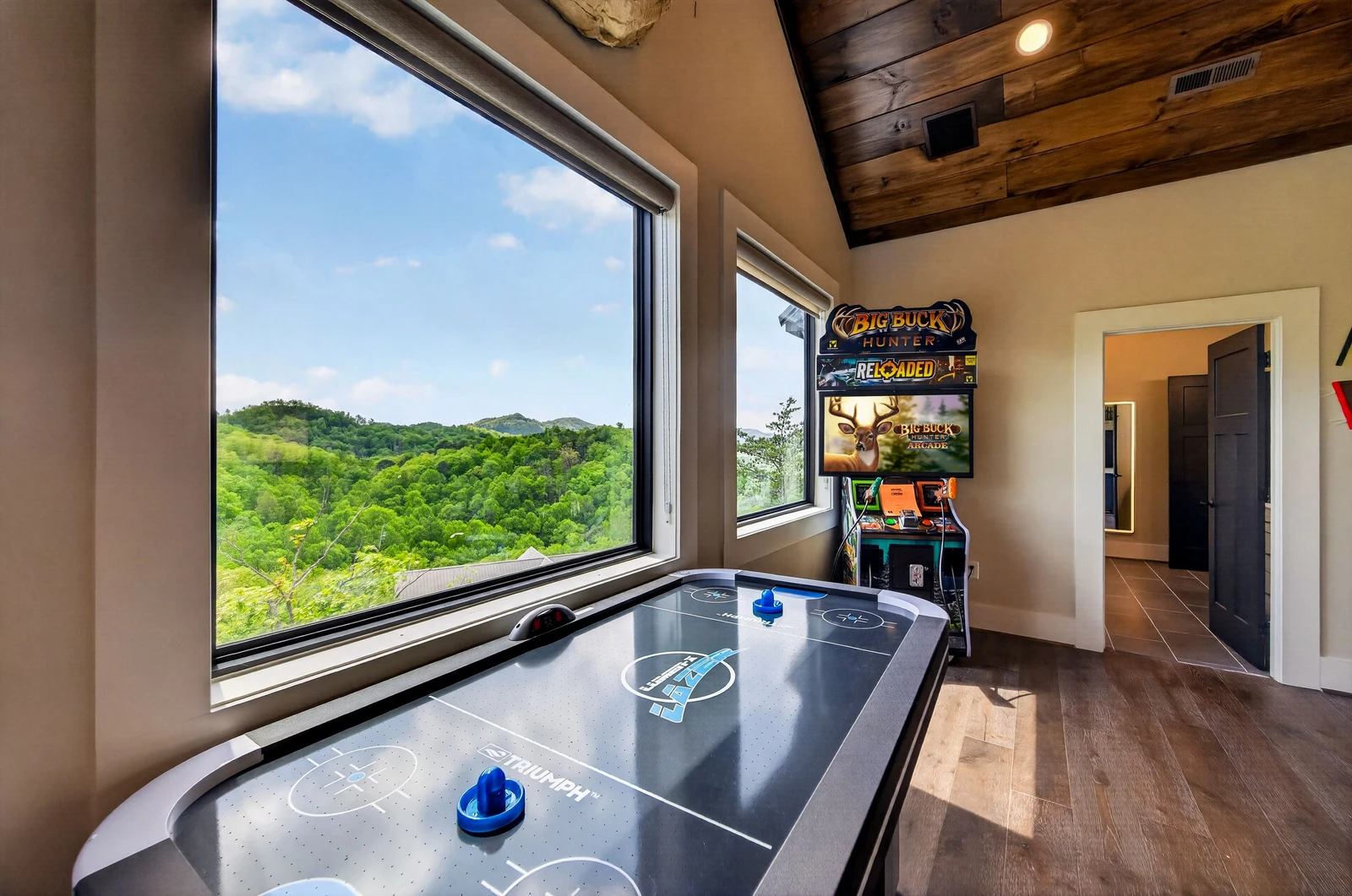 THE GRAND VIEW