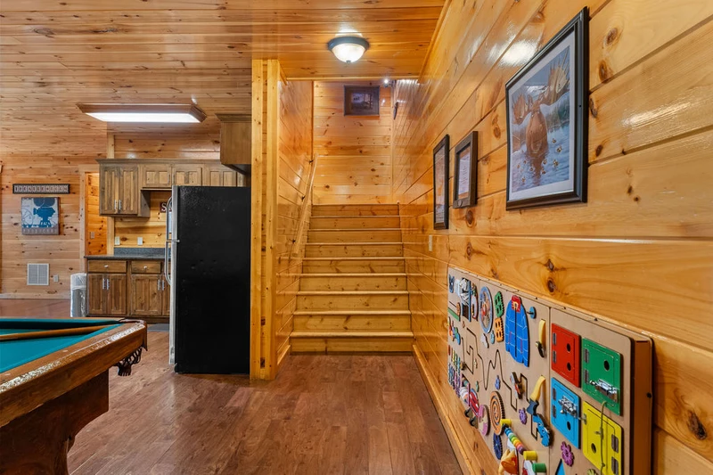 THE BIG MOOSE LODGE