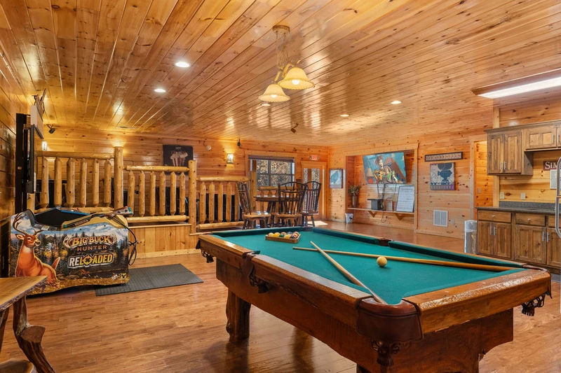 THE BIG MOOSE LODGE
