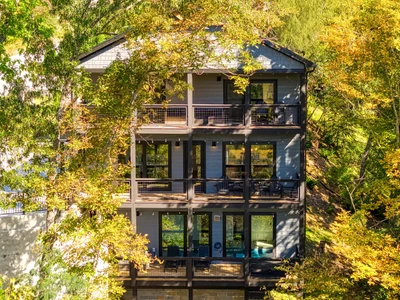 WANDERIN' BEAR LODGE