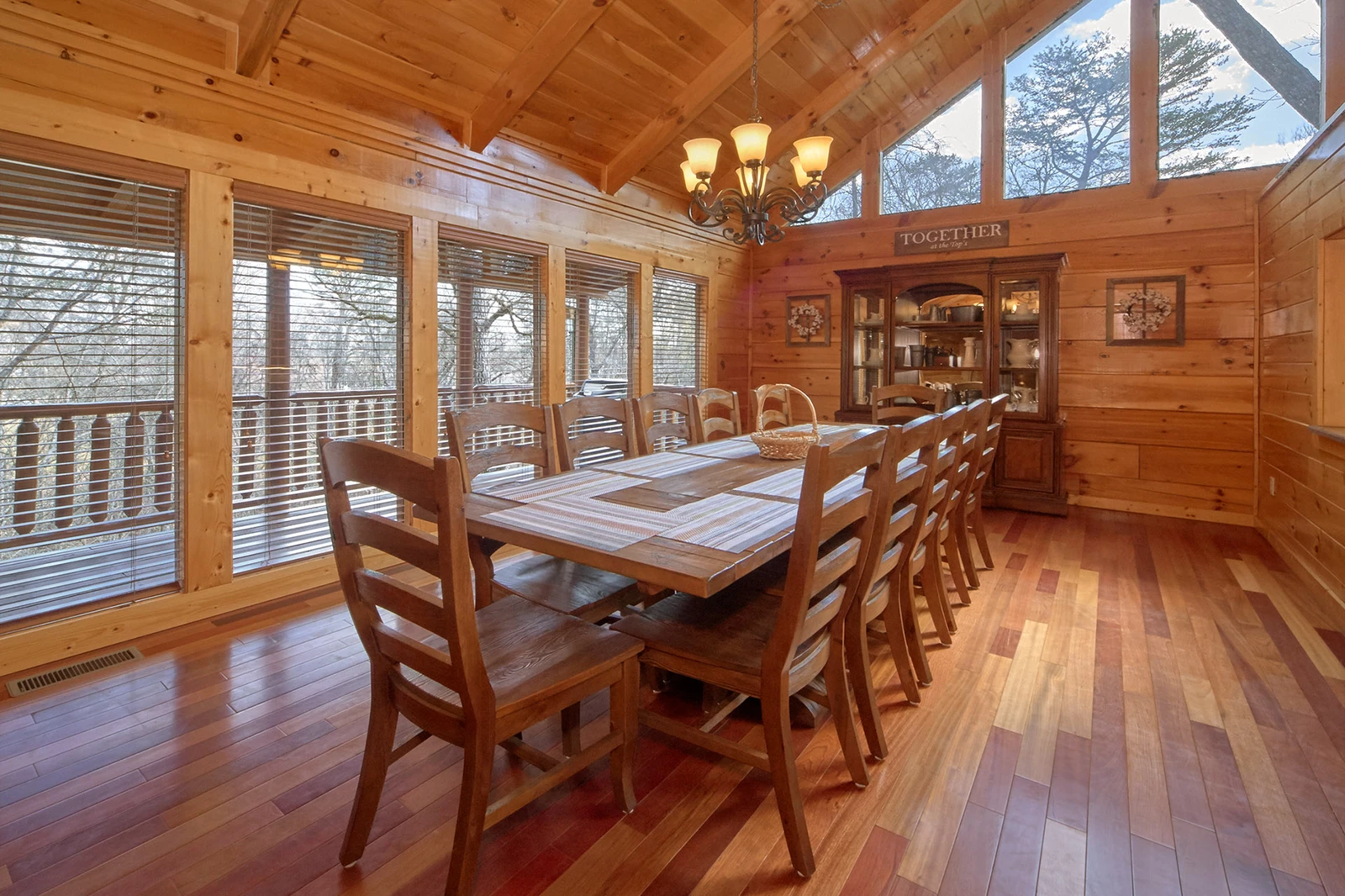 TOP NOTCH LODGE