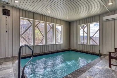 TOPSIDE MOUNTAIN SPLASH