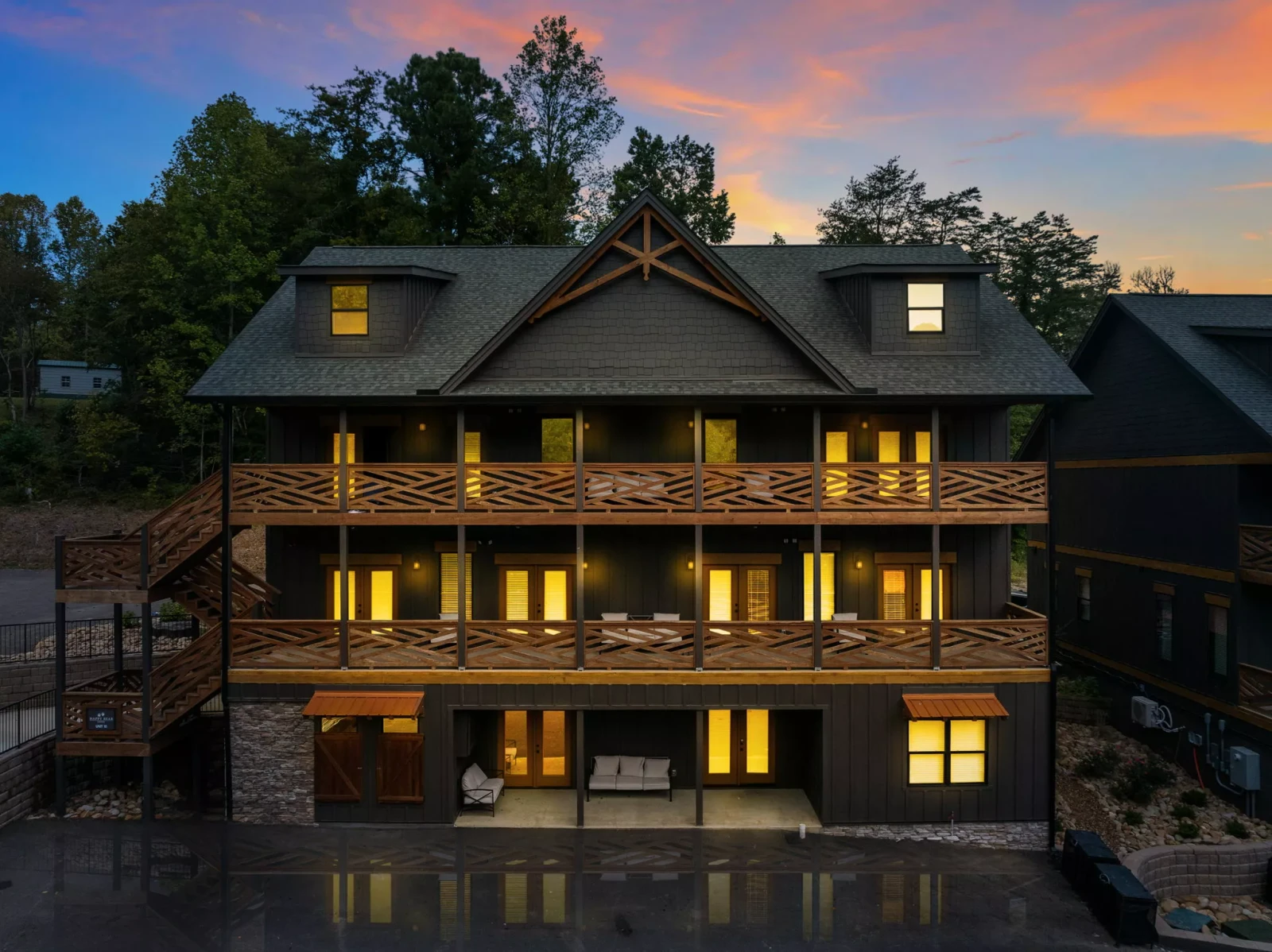 large cabin rental Gatlinburg tn