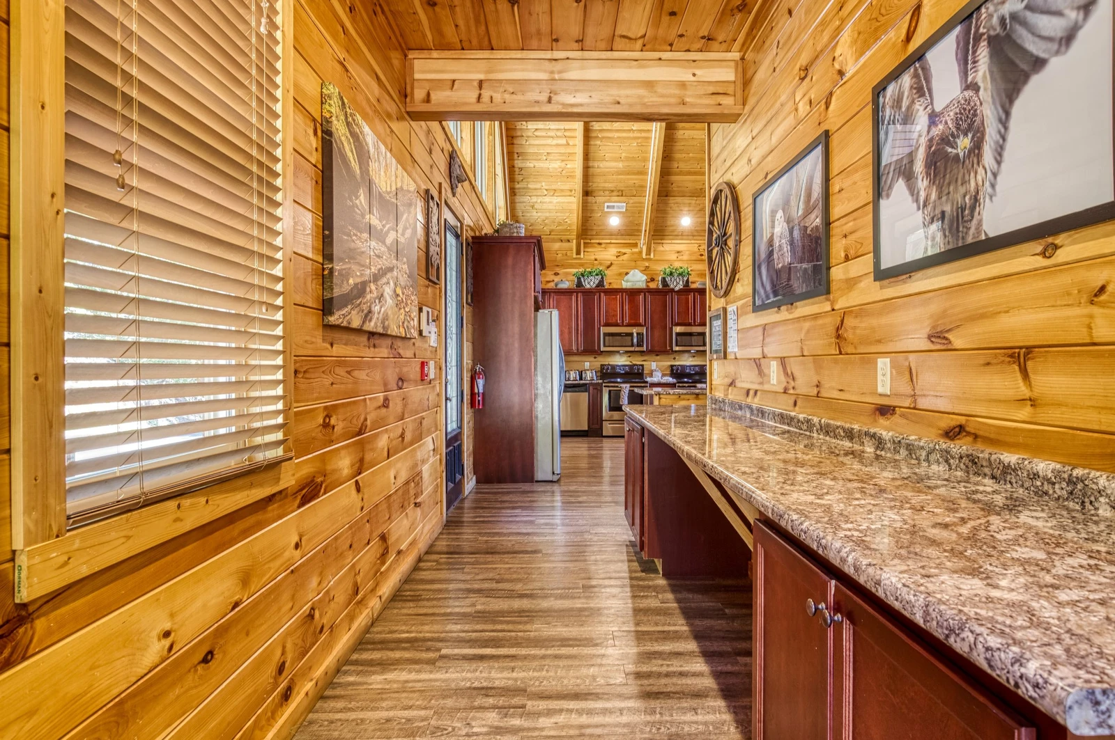 SUMMIT VISTA LODGE