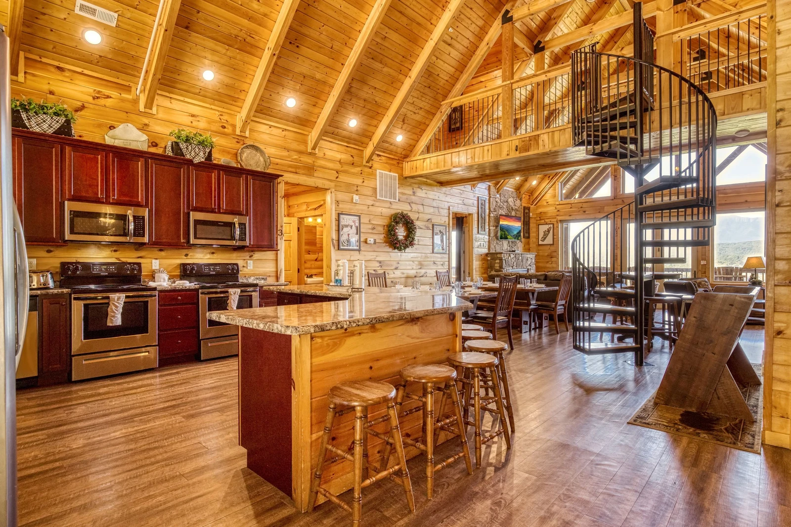 SUMMIT VISTA LODGE