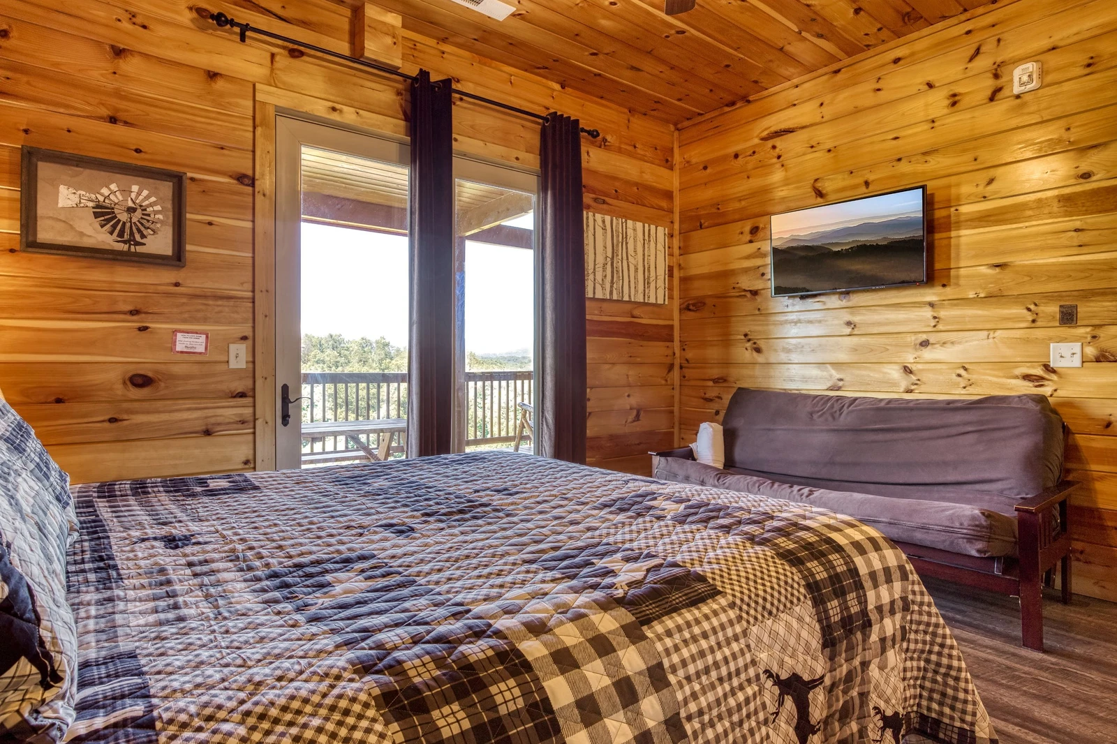 SUMMIT VISTA LODGE