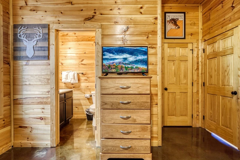 SUMMIT VISTA LODGE