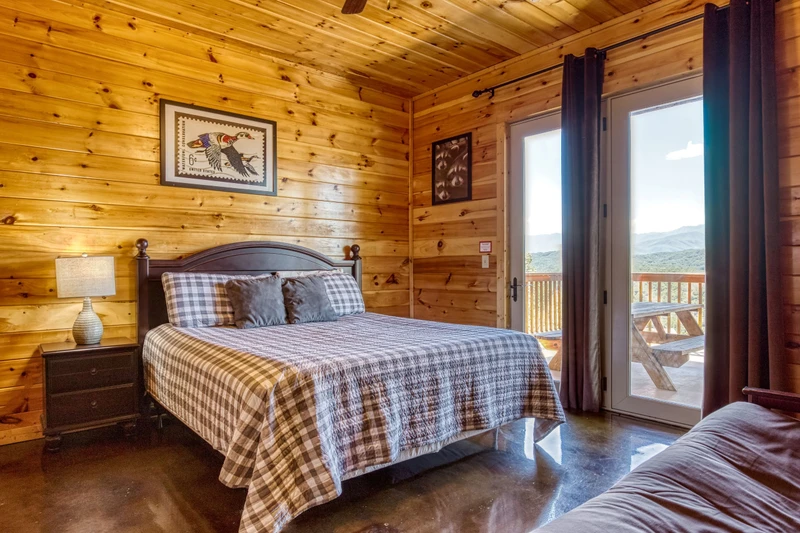 SUMMIT VISTA LODGE