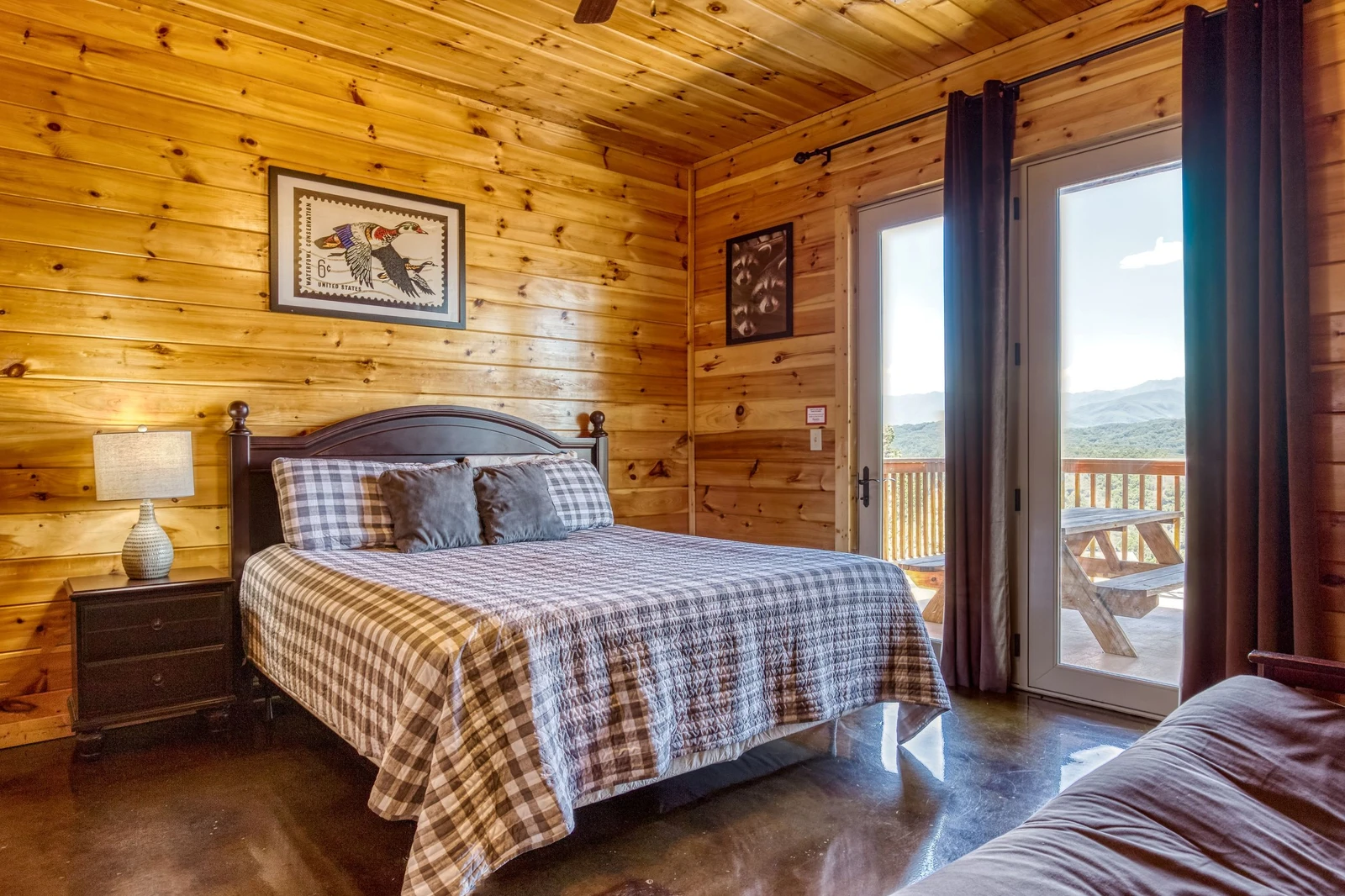 SUMMIT VISTA LODGE