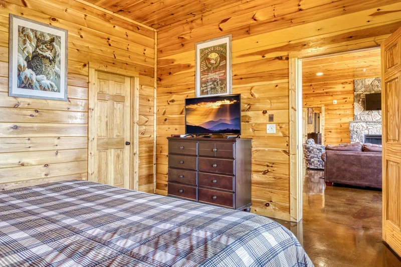 SUMMIT VISTA LODGE
