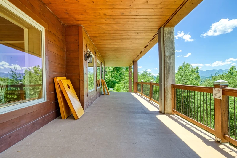 SUMMIT VISTA LODGE