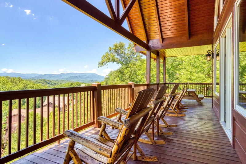 SUMMIT VISTA LODGE