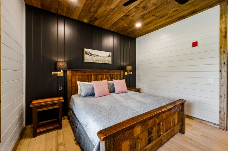GRAND FORGE LODGE